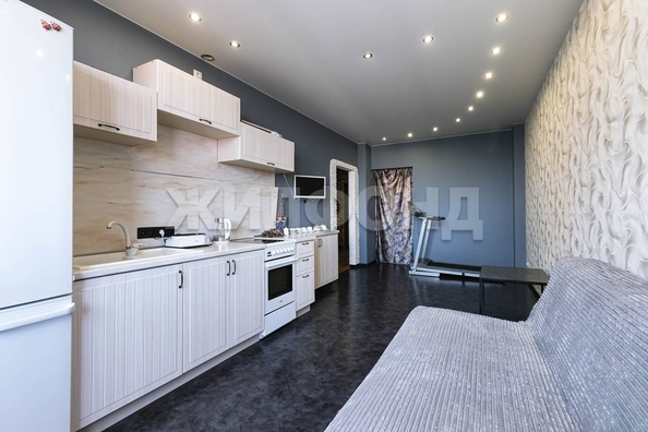 
  Продается 2-комн. квартира, 42.1 м², Добролюбова ул, д. 152/1
. Фото 3.