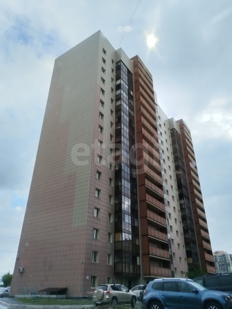 
  Продается 2-комн. квартира, 57 м², Сухарная ул, д. 76/1
. Фото 1.