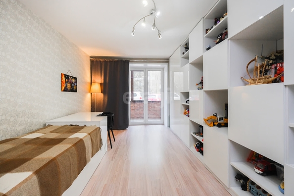
  Продается 3-комн. квартира, 86.6 м², Холодильная ул, д. 17
. Фото 15.
