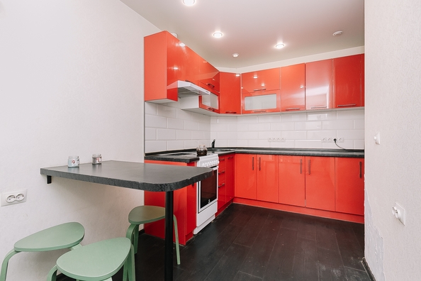 
  Продается 2-комн. квартира, 41.7 м², Крылова ул, д. 64Б
. Фото 2.