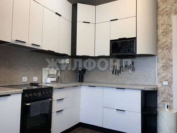 
  Продается 2-комн. квартира, 53 м², Зеленая ул, д. 27
. Фото 4.