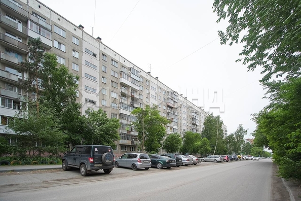 
  Продается 3-комн. квартира, 59.6 м², Связистов ул, д. 11
. Фото 5.