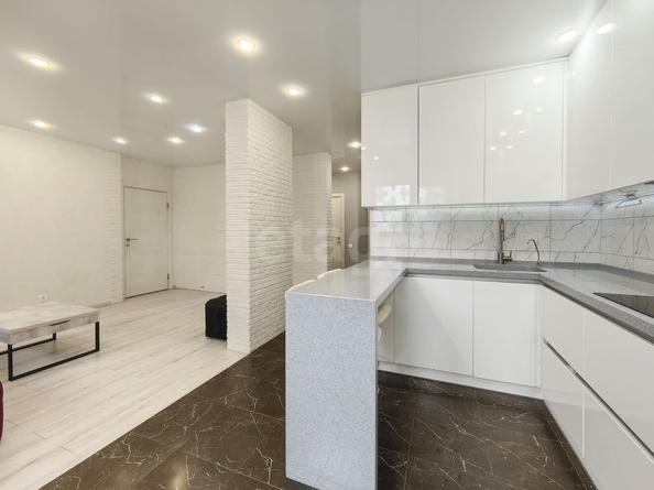 
  Продается 3-комн. квартира, 72 м², Дунаевского ул, д. 14
. Фото 3.