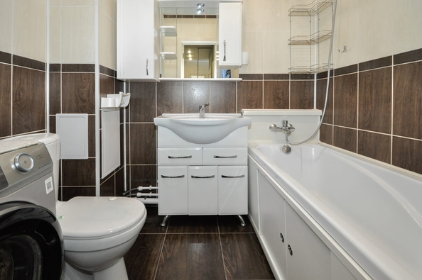 
  Продам 1-комн. квартиру, 38.8 м², Романтиков ул, д. 6/1
. Фото 9.