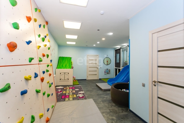 
  Продается универсальное помещение, 114 м², 6-й микрорайон, д. 51
. Фото 9.