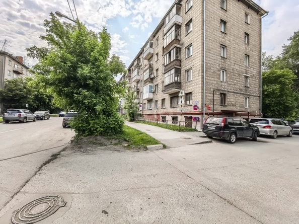 
  Продается 2-комн. квартира, 42 м², Семьи Шамшиных ул, д. 83
. Фото 25.