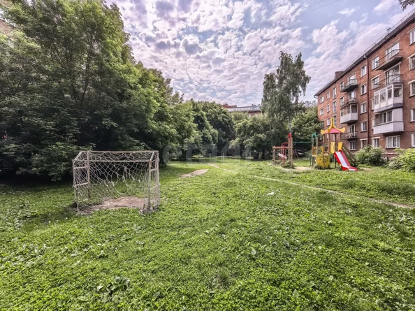 
  Продается 2-комн. квартира, 42 м², Семьи Шамшиных ул, д. 83
. Фото 27.