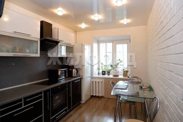 
  Продается 1-комн. квартира, 35.5 м², Ударная ул, д. 27/3
. Фото 3.