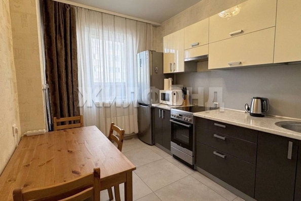 
  Продается 1-комн. квартира, 35.2 м², Романова ул, д. 60
. Фото 1.