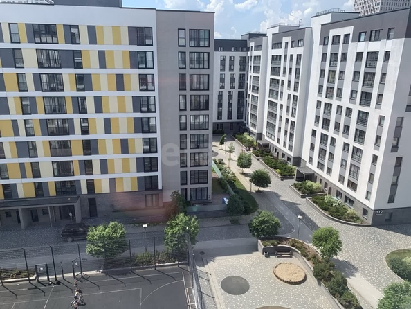 
  Продается 2-комн. квартира, 58.7 м², Большевистская ул, д. 108
. Фото 30.