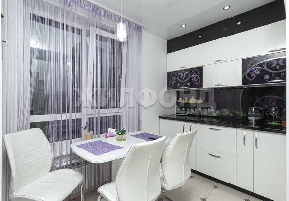 
  Продается 3-комн. квартира, 65.8 м², 1905 года ул, д. 73
. Фото 3.