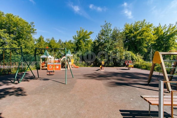 
  Продается 3-комн. квартира, 60 м², Петухова ул, д. 122
. Фото 19.