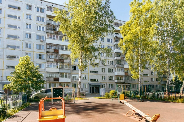 
  Продается 3-комн. квартира, 60 м², Петухова ул, д. 122
. Фото 20.