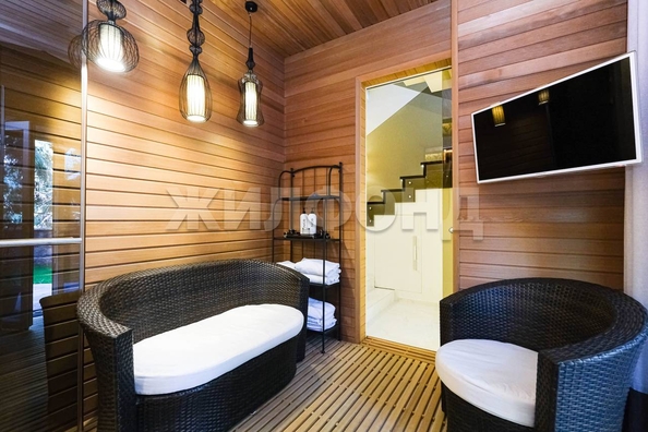 
  Продается 4-комн. квартира, 224.3 м², Кедровая ул, д. 43/4
. Фото 8.
