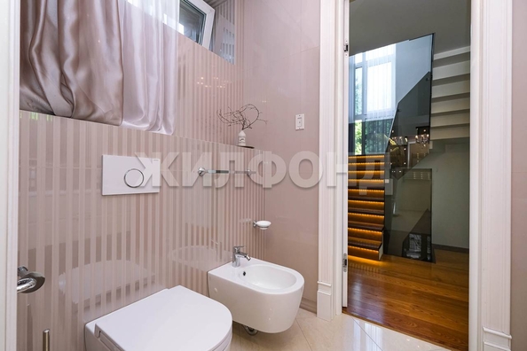 
  Продается 4-комн. квартира, 224.3 м², Кедровая ул, д. 43/4
. Фото 33.