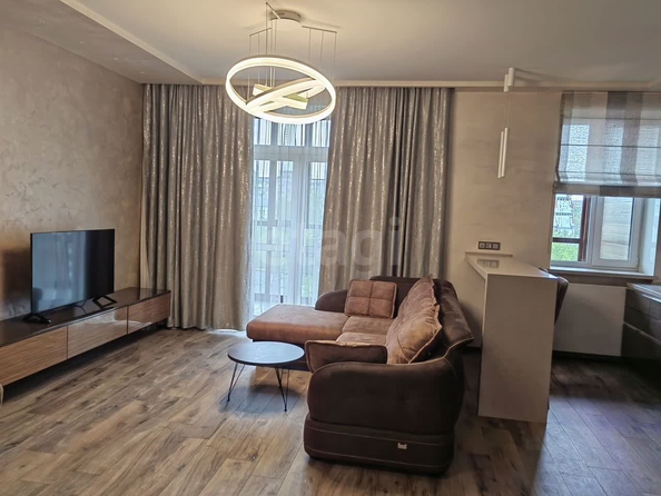 
  Сдается 1-комн. квартира, 81 м², Кавалерийская ул, д. 7
. Фото 1.