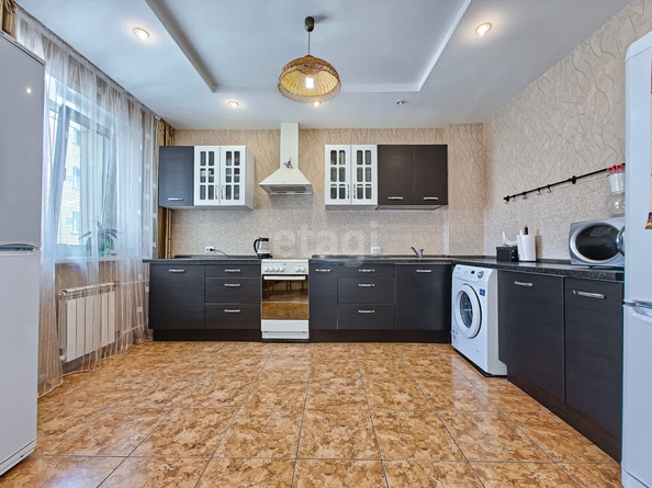 
  Продается 4-комн. квартира, 128 м², Бориса Богаткова ул, д. 65
. Фото 8.