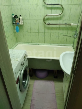 
  Продается 3-комн. квартира, 62 м², Адриена Лежена ул, д. 11
. Фото 8.