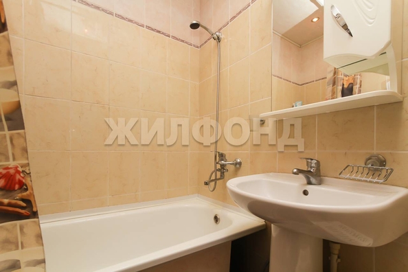
  Продается 2-комн. квартира, 52.5 м², Краузе ул, д. 19
. Фото 6.
