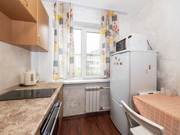 
  Продается 1-комн. квартира, 29.9 м², Бориса Богаткова ул, д. 247
. Фото 4.