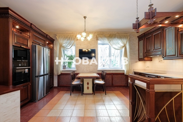 
  Продается 3-комн. квартира, 221.8 м², Красный пр-кт, д. 153А
. Фото 3.