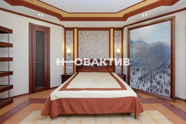 
  Продается 3-комн. квартира, 221.8 м², Красный пр-кт, д. 153А
. Фото 23.