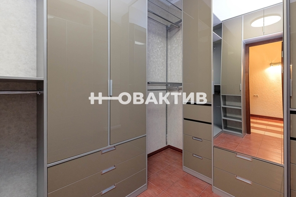 
  Продается 3-комн. квартира, 221.8 м², Красный пр-кт, д. 153А
. Фото 38.