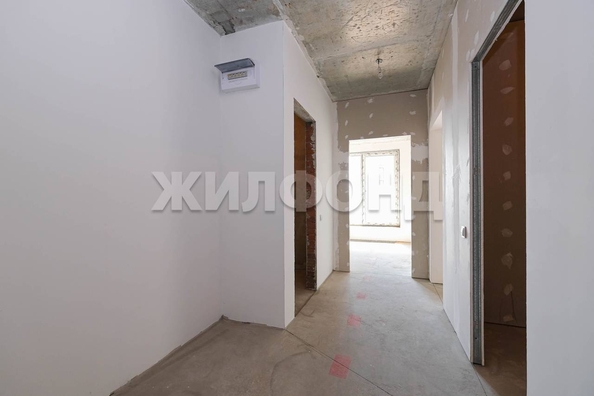 
  Продается 3-комн. квартира, 96 м², Семьи Шамшиных ул, д. 93
. Фото 15.