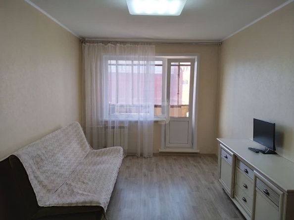 
  Продается 3-комн. квартира, 62 м², Адриена Лежена ул, д. 11
. Фото 8.