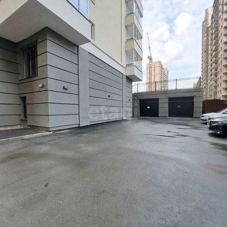 
  Продается 3-комн. квартира, 115.2 м², Дуси Ковальчук ул, д. 242
. Фото 8.