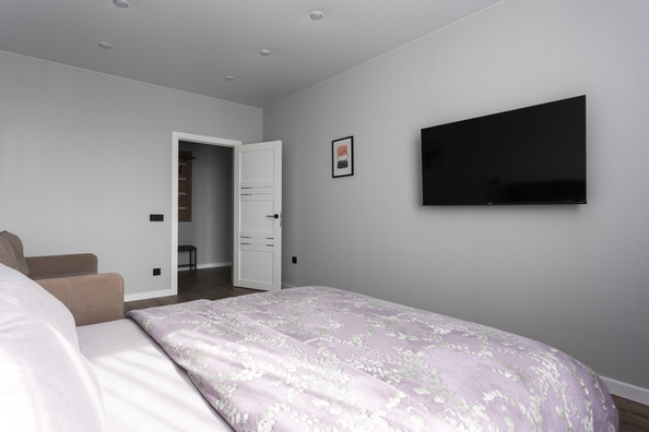 
  Сдается посуточно 1-комн. квартира, 40 м², Семьи Шамшиных ул, д. 12
. Фото 6.