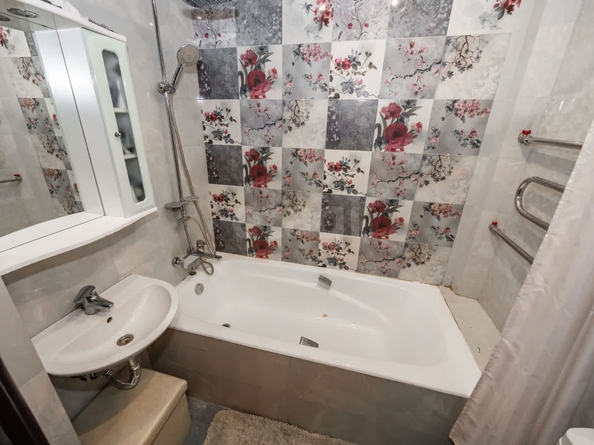 
  Продается 2-комн. квартира, 64.8 м², Военная ул, д. 9/2
. Фото 8.