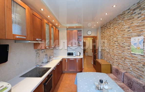 
  Продается 3-комн. квартира, 76.8 м², Куприна ул, д. 8/1
. Фото 2.