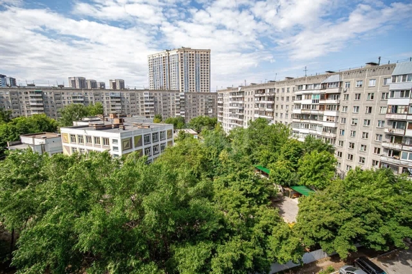 
  Продается 3-комн. квартира, 60 м², Бориса Богаткова ул, д. 194/3
. Фото 11.