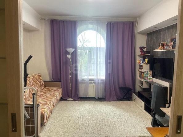 
  Продается 2-комн. квартира, 55.6 м², Дзержинского пр-кт, д. 10
. Фото 3.