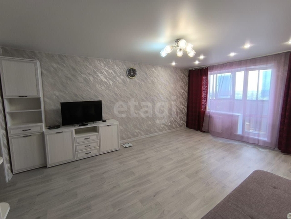 
  Продается 2-комн. квартира, 65 м², Волховская ул, д. 31
. Фото 4.