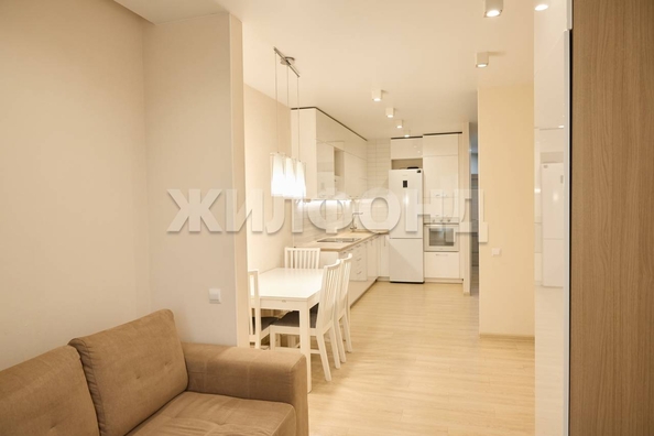 
  Продается 3-комн. квартира, 74.8 м², Лескова ул, д. 27
. Фото 2.