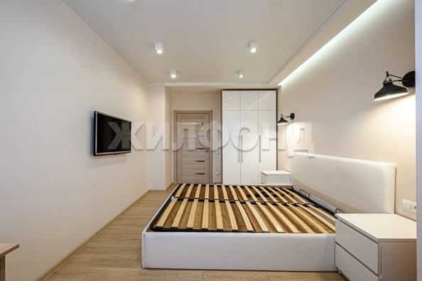 
  Продается 3-комн. квартира, 74.8 м², Лескова ул, д. 27
. Фото 15.