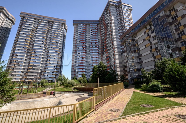 
  Продается 3-комн. квартира, 74.8 м², Лескова ул, д. 27
. Фото 38.