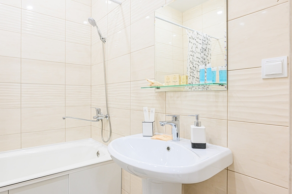 
  Сдам посуточно 2-комн. квартиру, 65 м², Большевистская ул, д. 32/1
. Фото 9.