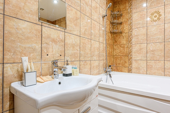 
  Сдам посуточно 2-комн. квартиру, 58 м², Большевистская ул, д. 118
. Фото 9.