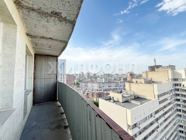 
  Продается 2-комн. квартира, 62.6 м², Галущака ул, д. 15
. Фото 9.