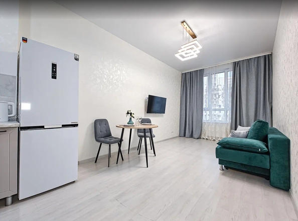 
  Сдам посуточно 2-комн. квартиру, 48 м², Семьи Шамшиных ул, д. 91
. Фото 5.