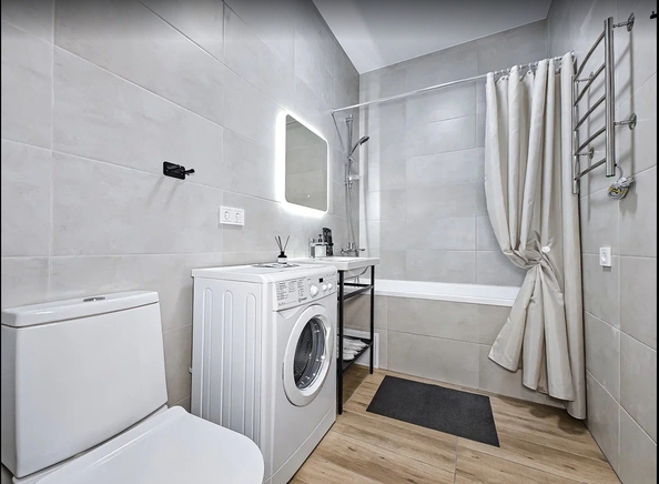 
  Сдам посуточно 2-комн. квартиру, 38 м², Владимира Заровного ул, д. 28/1
. Фото 5.