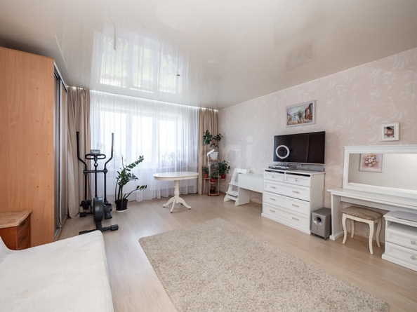 
  Продается 2-комн. квартира, 54.2 м², В. Высоцкого ул, д. 52
. Фото 1.