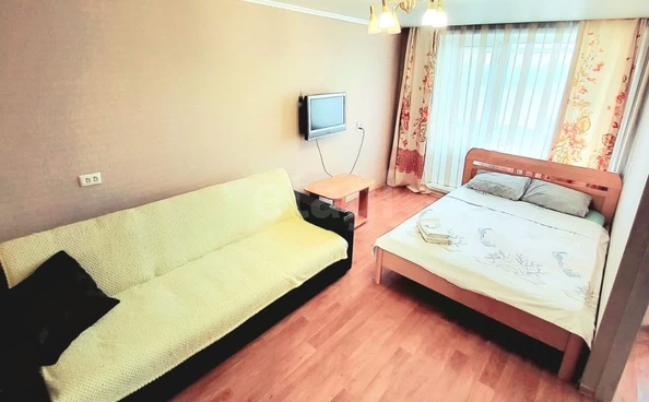 
  Сдается 1-комн. квартира, 38 м², Челюскинцев ул, д. 4
. Фото 3.