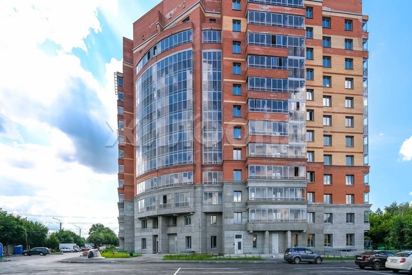 
  Продается 2-комн. квартира, 67.3 м², Есенина ул, д. 67
. Фото 4.