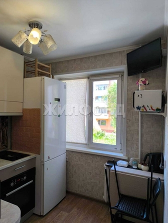 
  Продается 3-комн. квартира, 46.2 м², Петухова ул, д. 108
. Фото 7.
