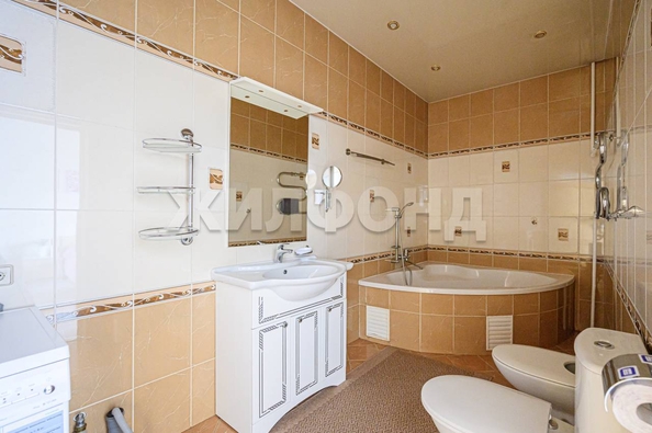 
  Продается дом, 279.9 м², Новосибирск
. Фото 14.