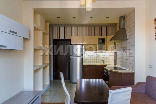 
  Продается 1-комн. квартира, 46 м², Военная ул, д. 9
. Фото 2.